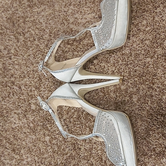 Heels from Le Chateau, size 37 (7) - Picture 4 of 4